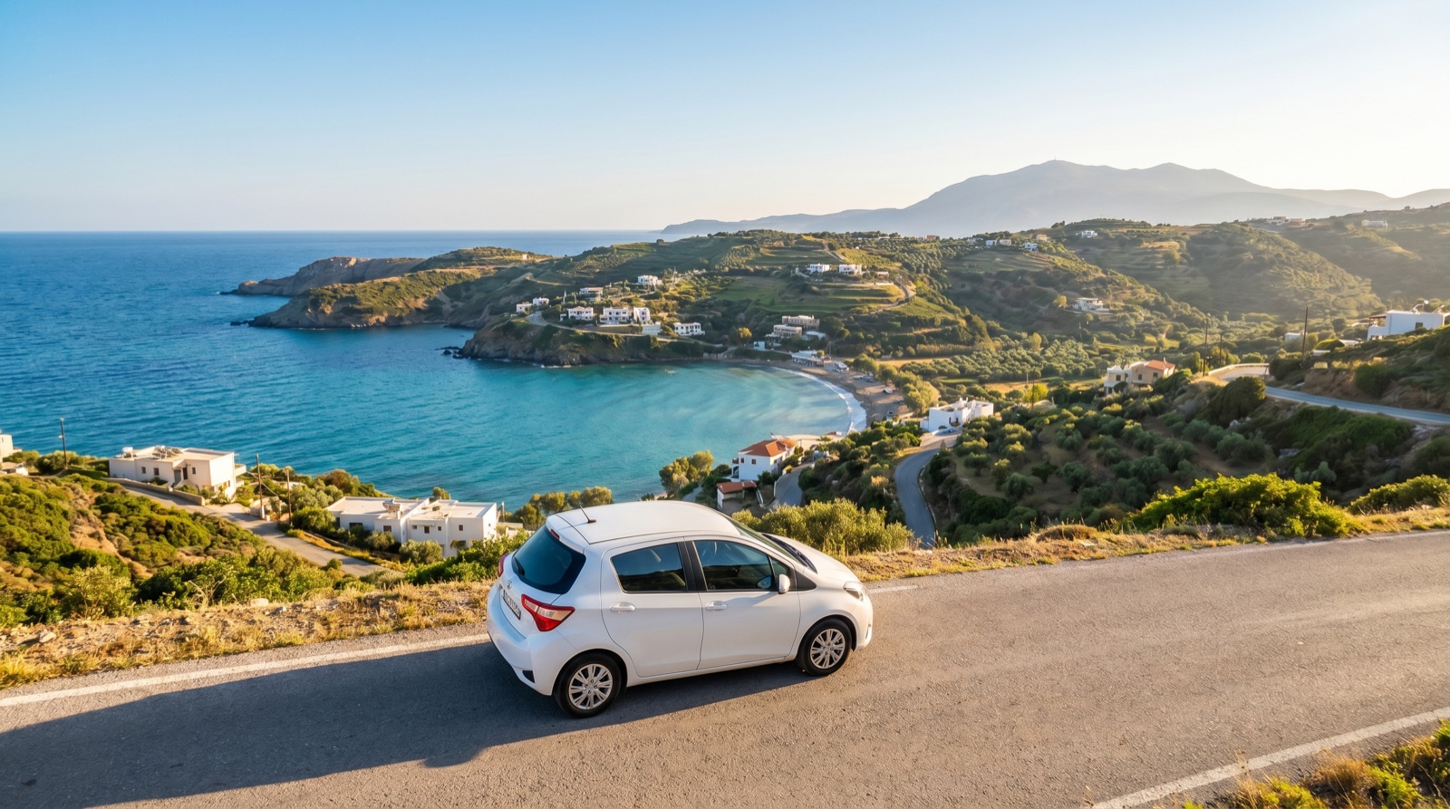 Ενοικιαζόμενο αυτοκίνητο σε δρόμο της Κρήτης κοντά στο Ηράκλειο, JK Tours