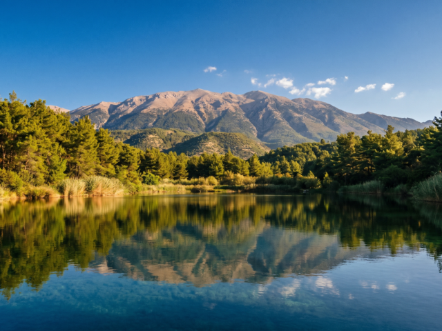 Η λίμνη Βότομος στον Ζαρό Κρήτης, JK Tours